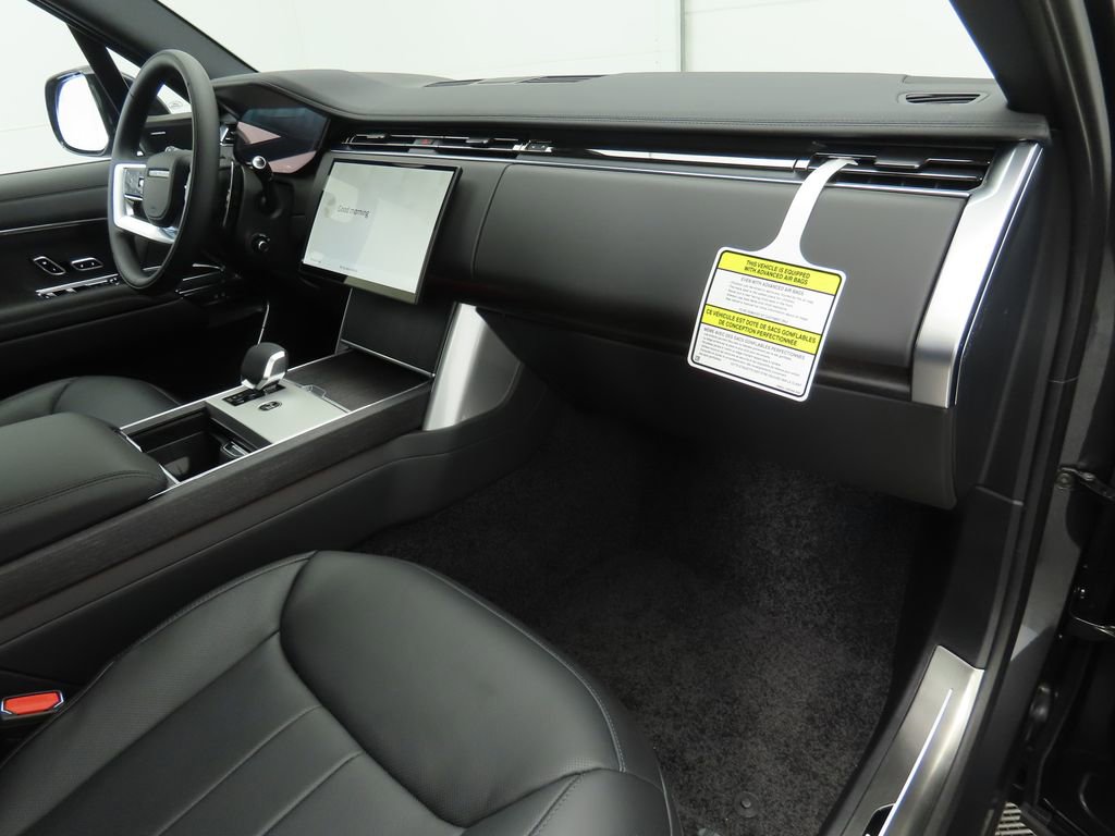New 2025 Land Rover Range Rover Long Wheelbase SE image 19