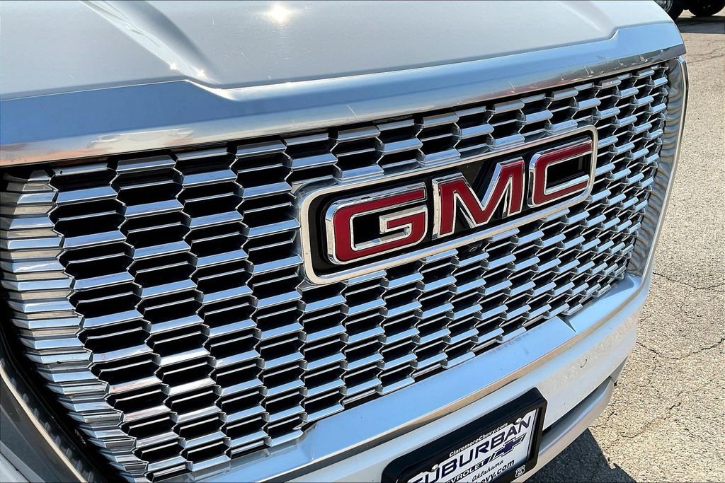 Used 2021 GMC Yukon Denali w/ Denali Premium Package image 31