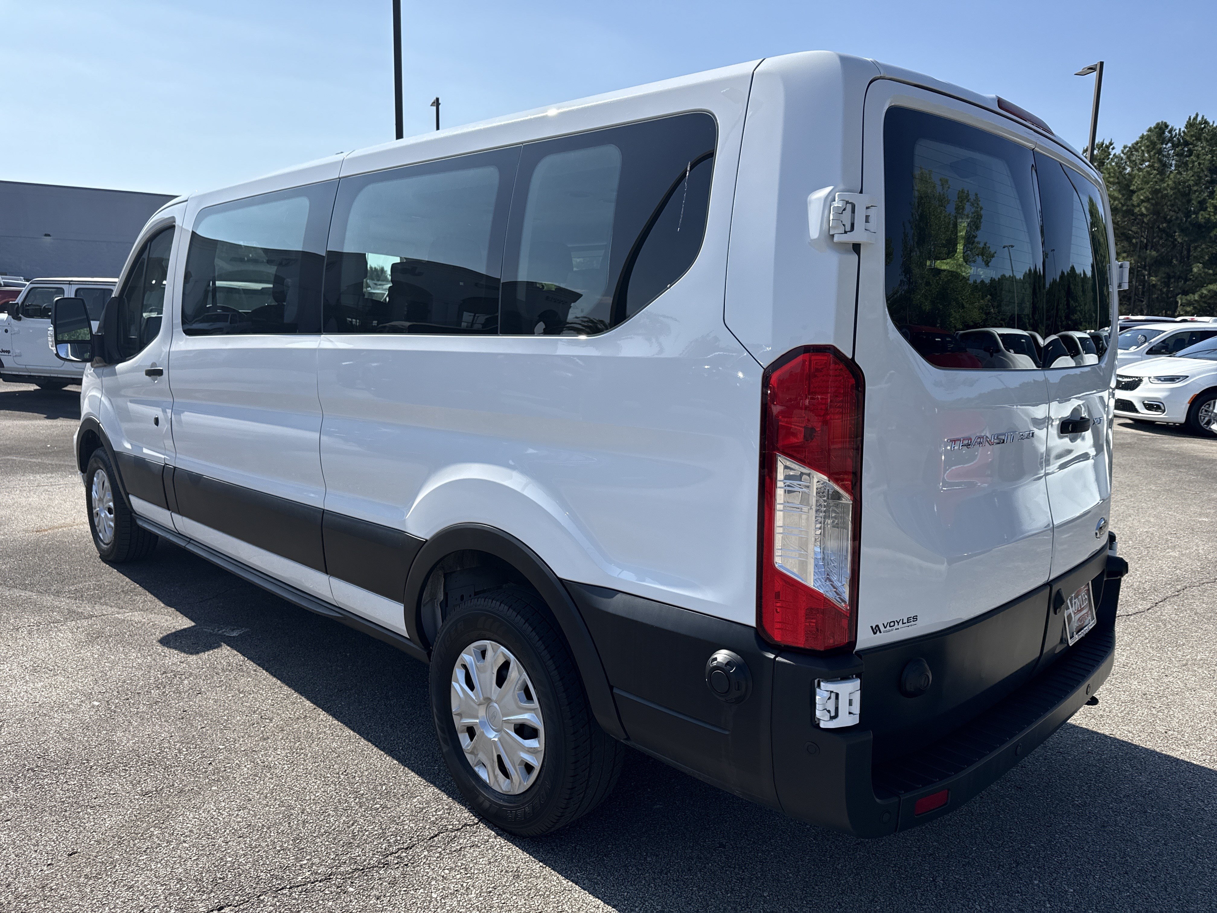 Used 2024 Ford Transit 350 XLT RWD image 5