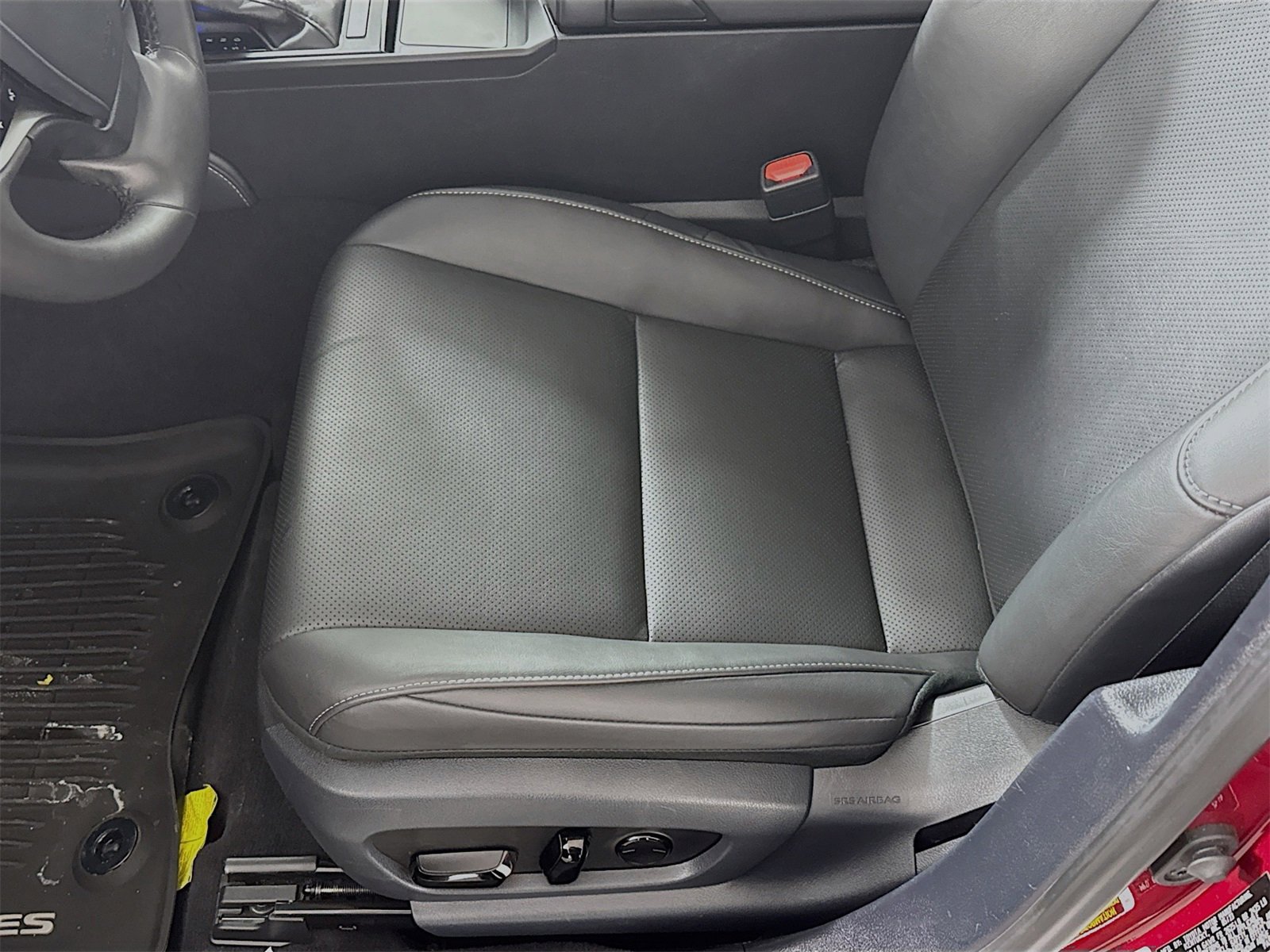 Used 2023 Lexus ES 250 w/ Premium Package image 9