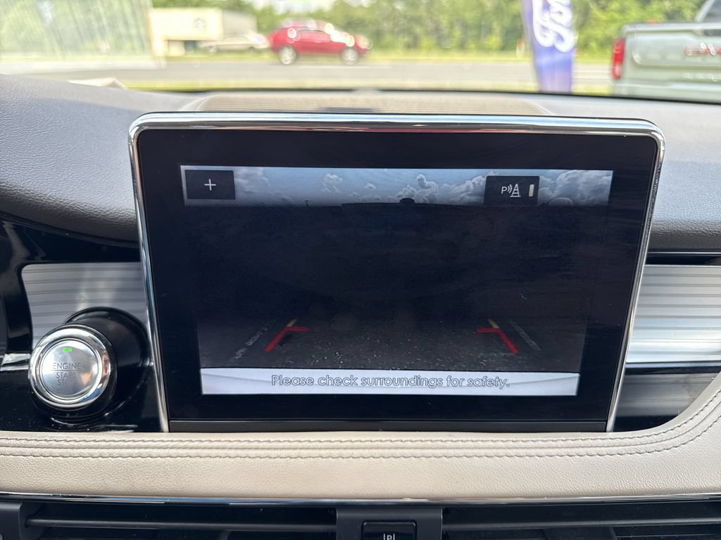 Used 2022 Lincoln Corsair AWD w/ Premium Package image 24
