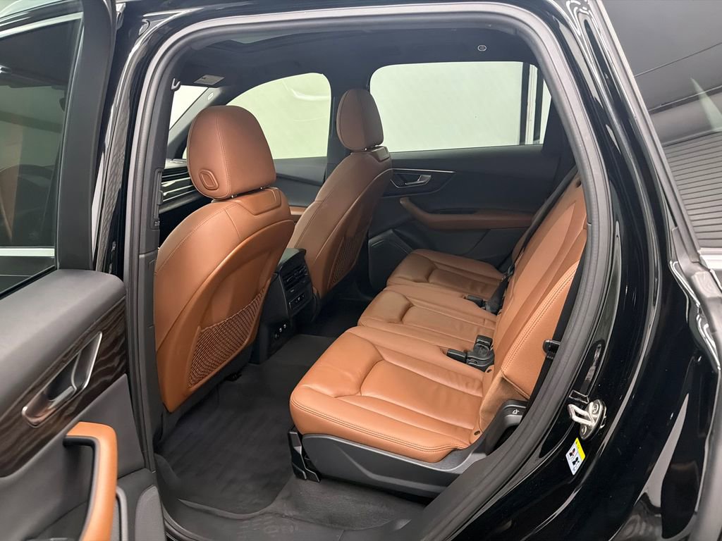 Used 2021 Audi Q7 2.0T Premium w/ Convenience Package image 23