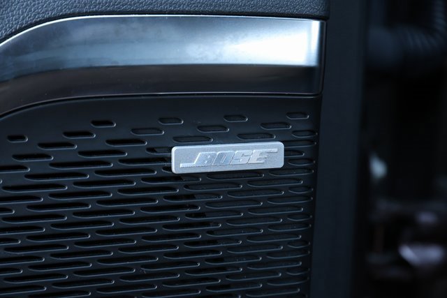 Used 2024 GMC Acadia Elevation image 6