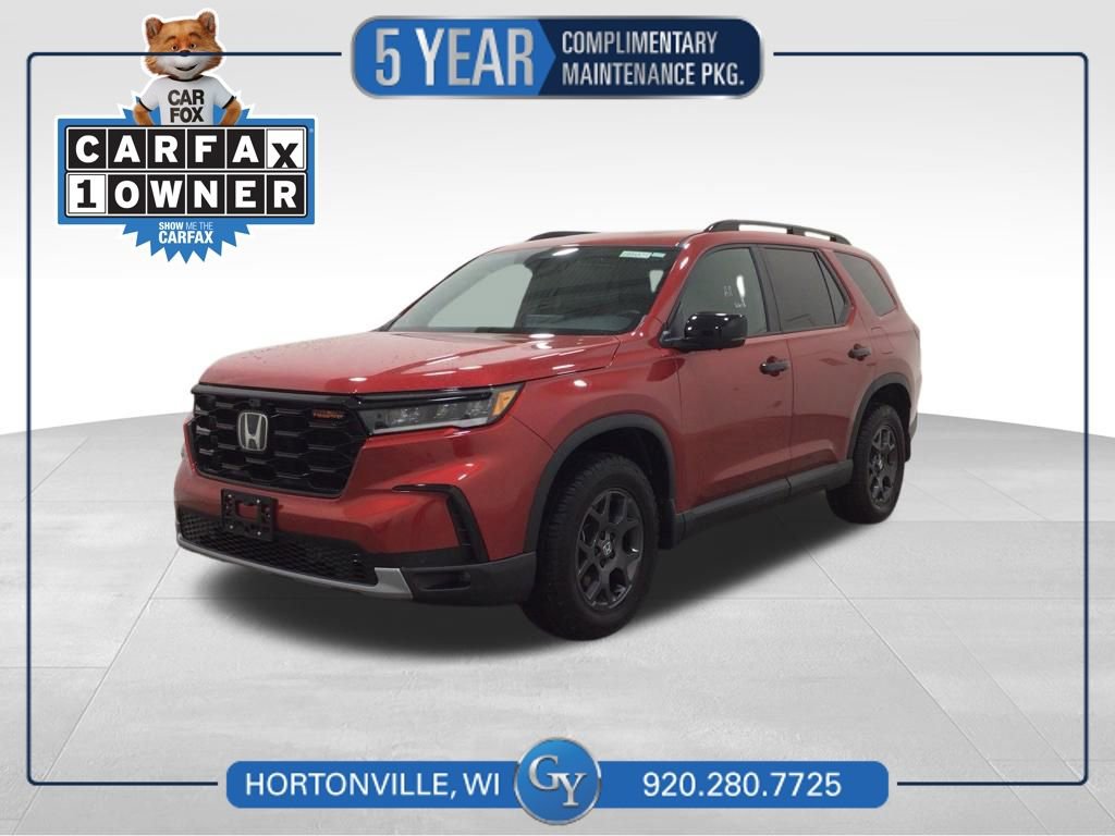 Used 2025 Honda Pilot TrailSport image 1