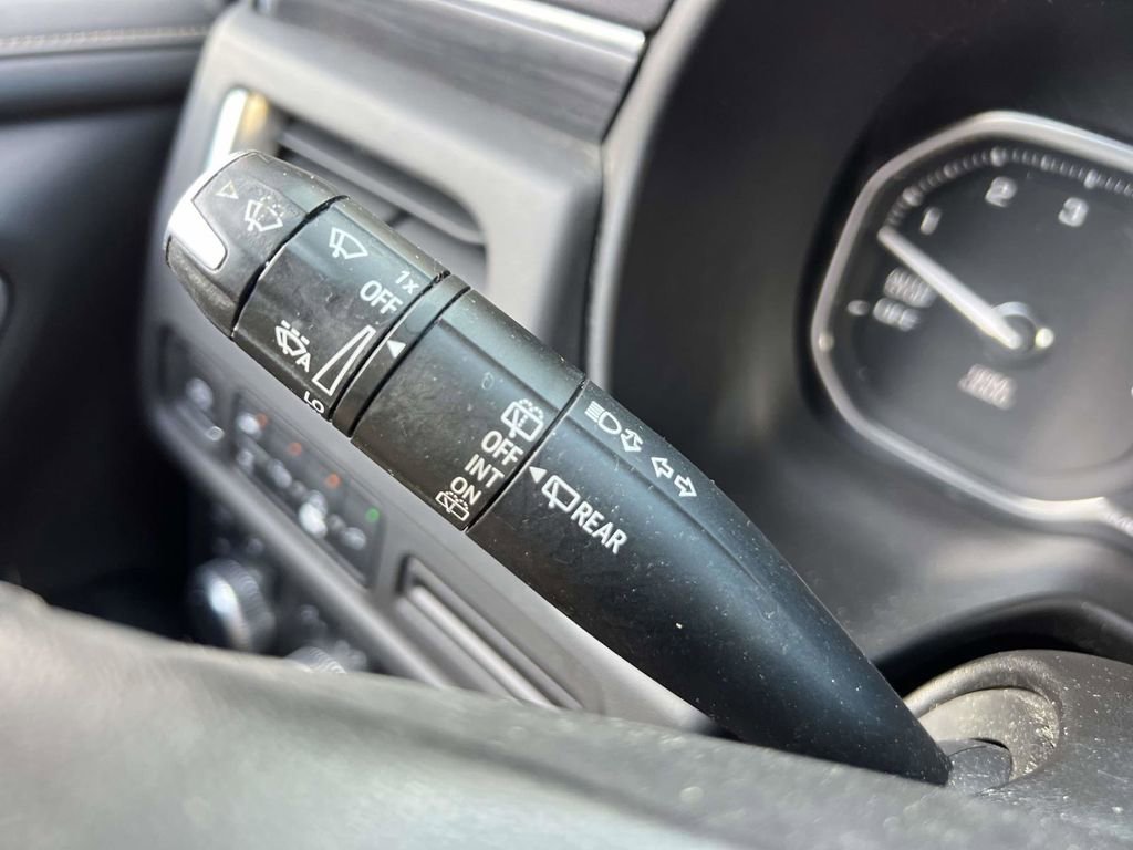 Used 2021 GMC Yukon SLT w/ SLT Luxury Plus Package image 27