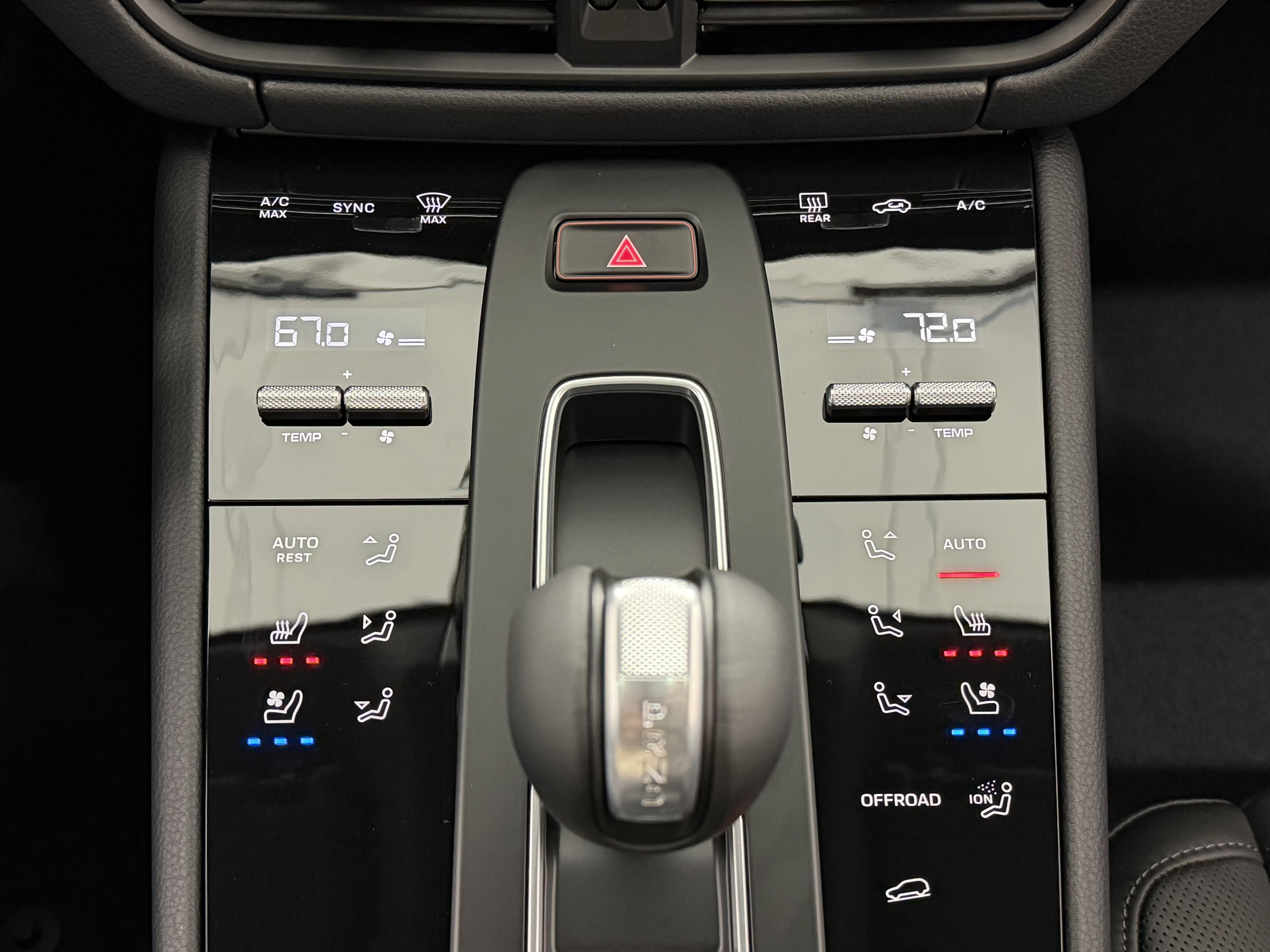 New 2026 Porsche Macan image 39