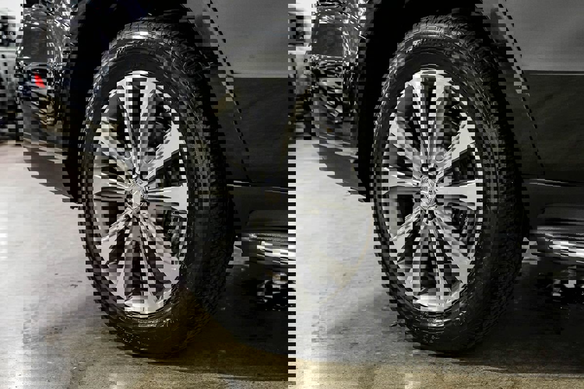 Used 2014 Mercedes-Benz GL 450 4MATIC image 49