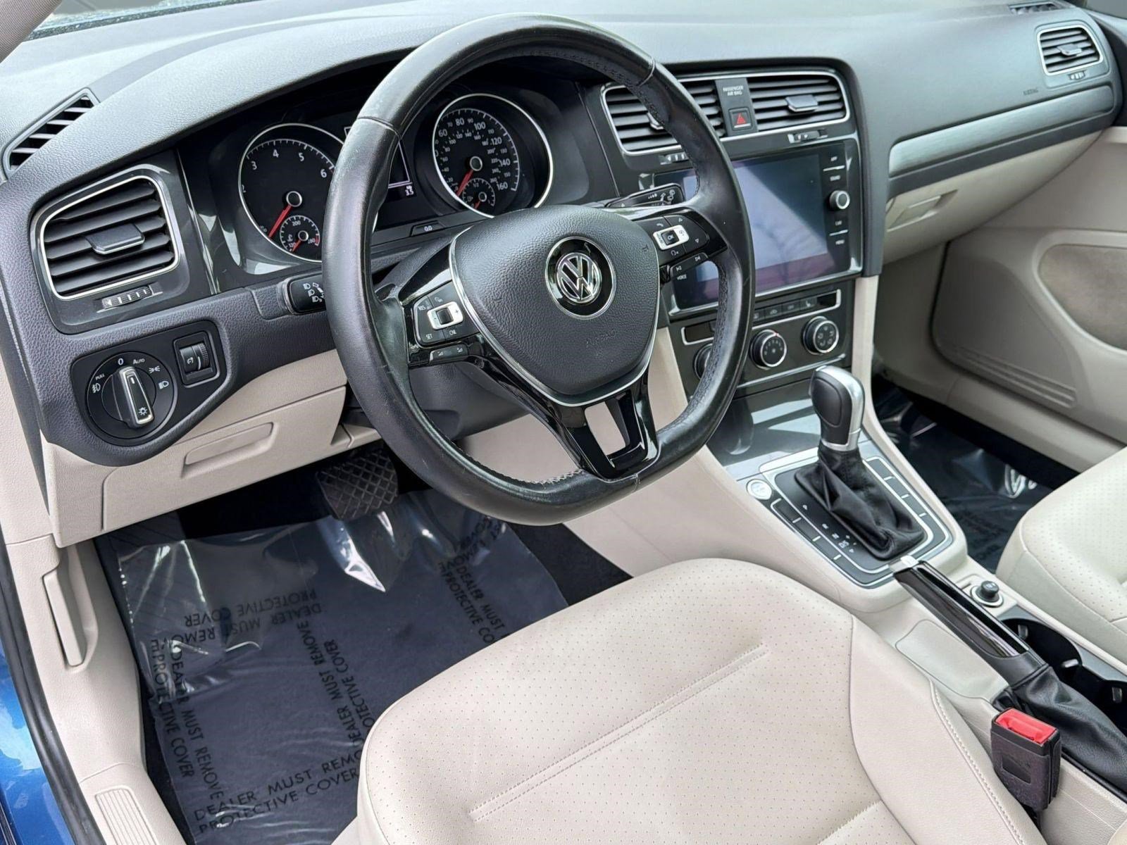 Used 2018 Volkswagen Golf SE image 4