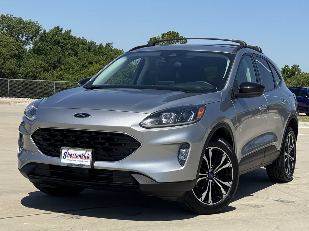 Used 2022 Ford Escape SEL w/ SEL Stealth AWD Package image 2