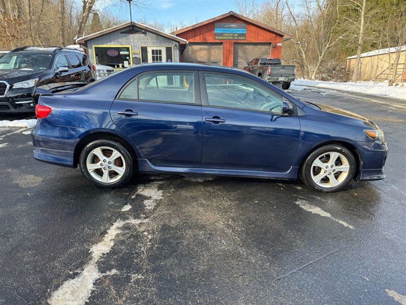 Used 2011 Toyota Corolla S image 8