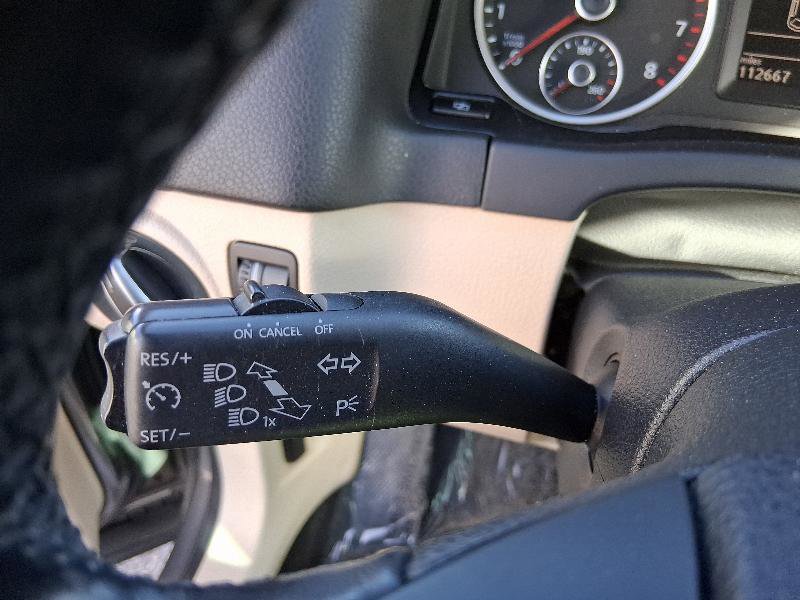 Used 2011 Volkswagen Tiguan S image 32