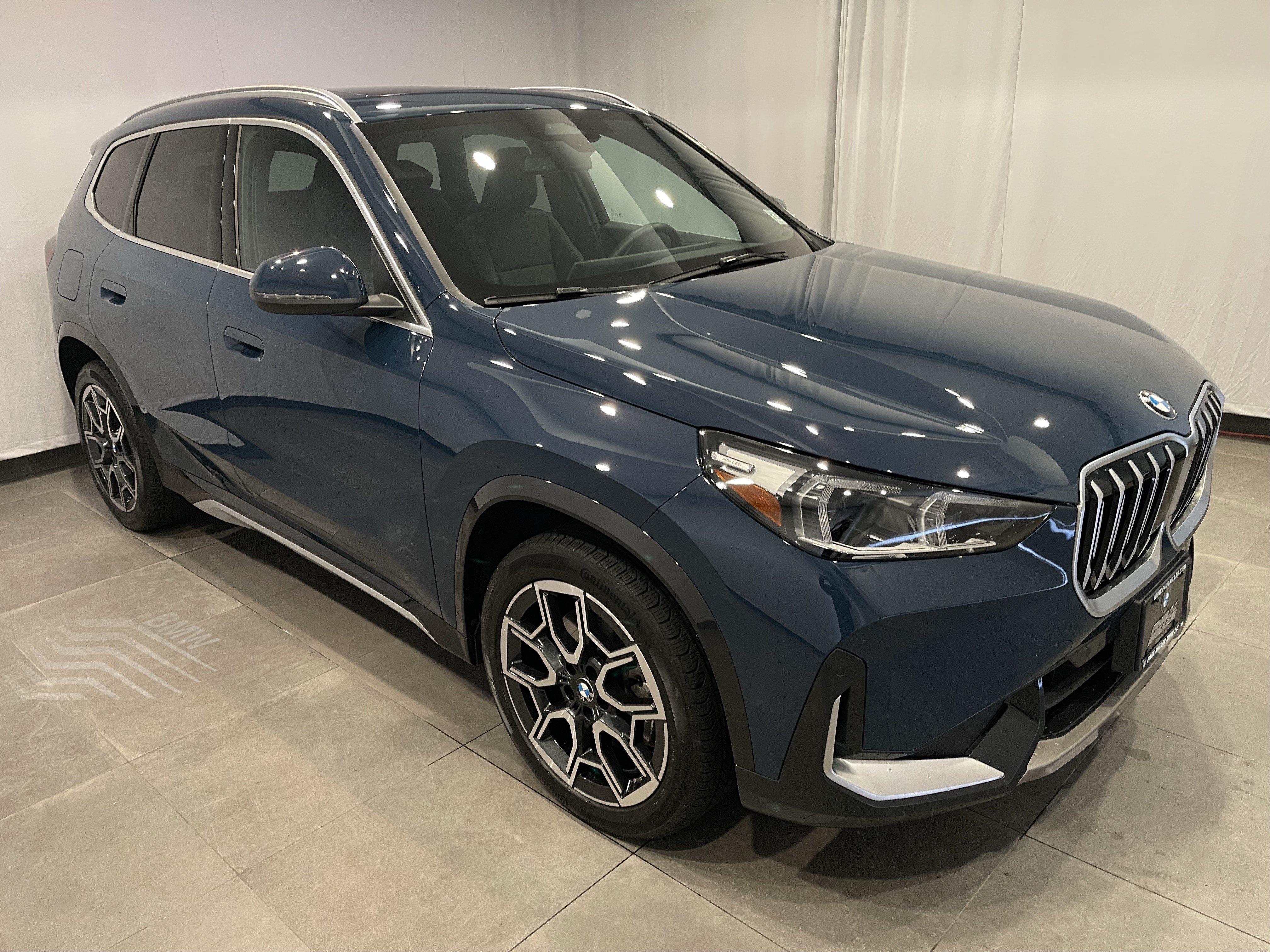 Used 2026 BMW X1 xDrive28i w/ Convenience Package AWD/4WD image 3