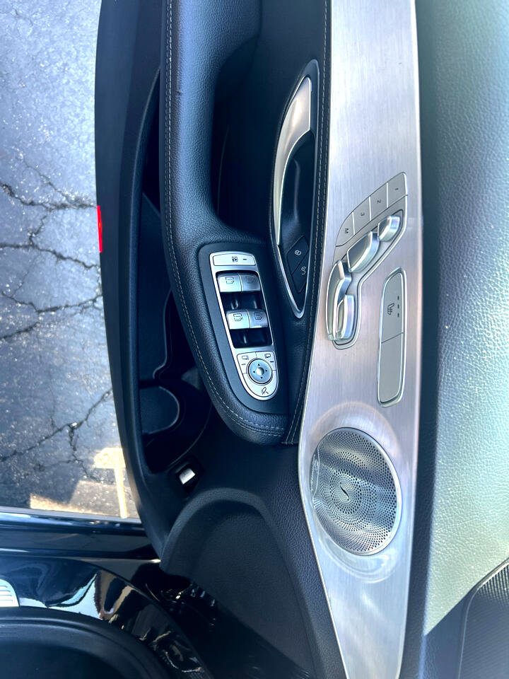 Used 2015 Mercedes-Benz C 300 4MATIC Sedan image 11