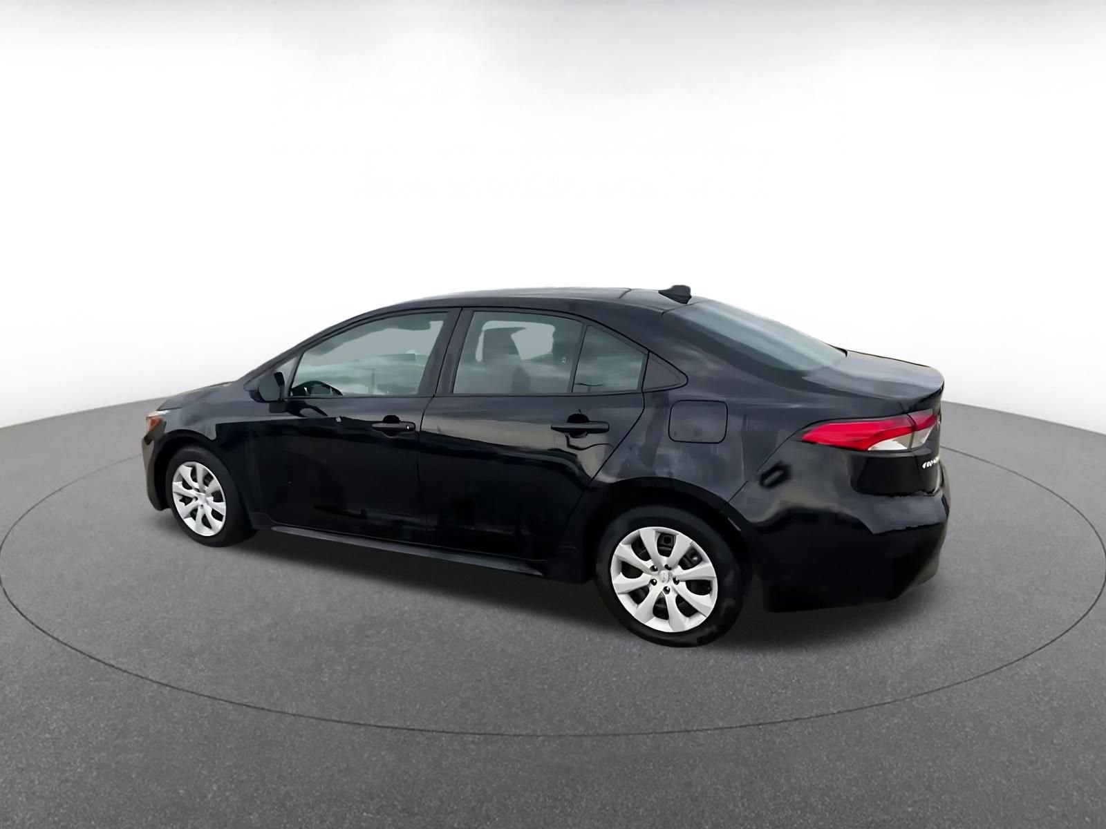 Used 2024 Toyota Corolla LE image 11
