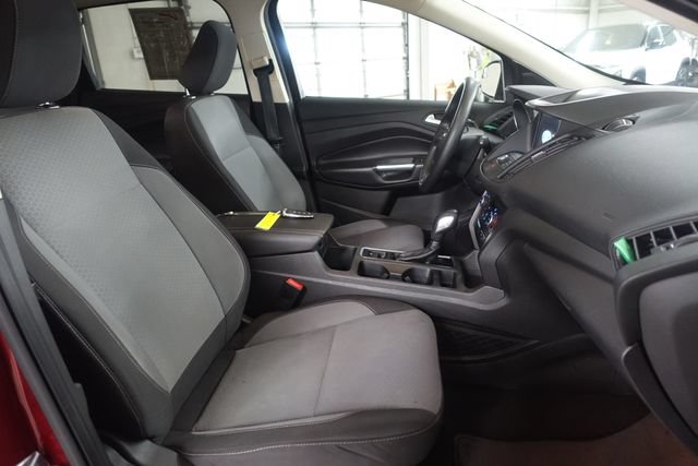 Used 2019 Ford Escape SE FWD image 25