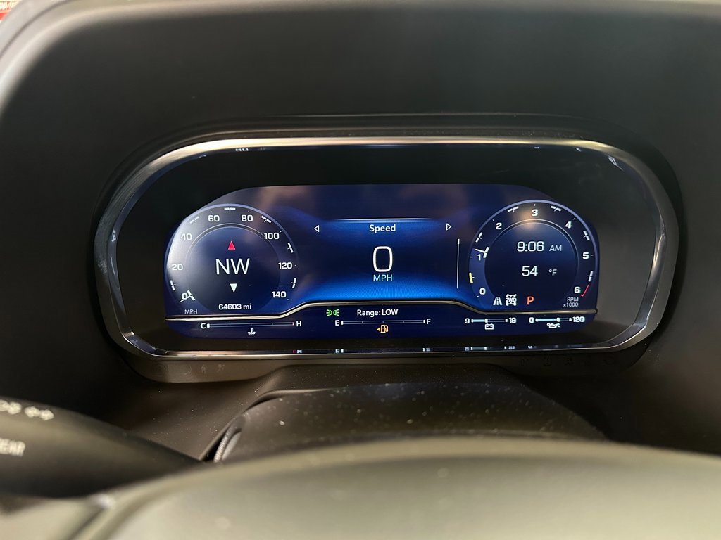 Used 2024 Chevrolet Suburban Premier image 18