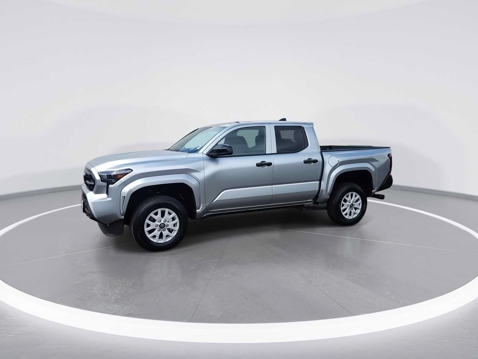 Certified 2024 Toyota Tacoma SR w/ SR Upgrade Package AWD/4WD image 4