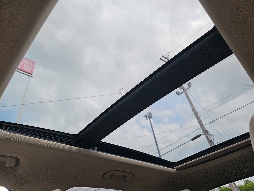 Used 2017 Lincoln MKC Reserve w/ Lincoln MKC Climate Package image 36