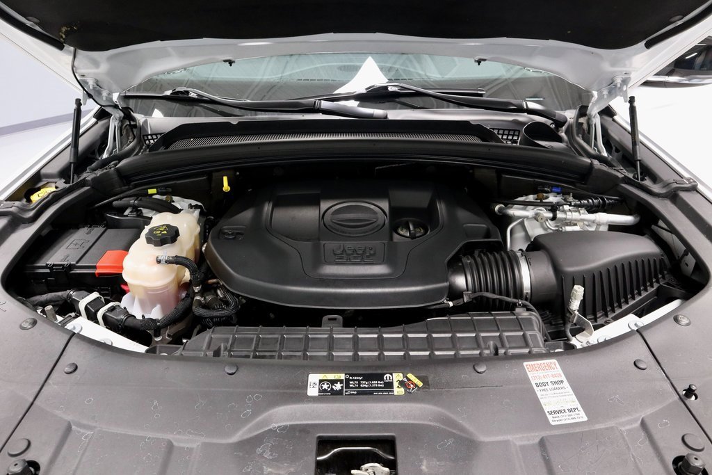 Used 2022 Jeep Grand Cherokee Overland w/ Luxury Tech Group IV image 18