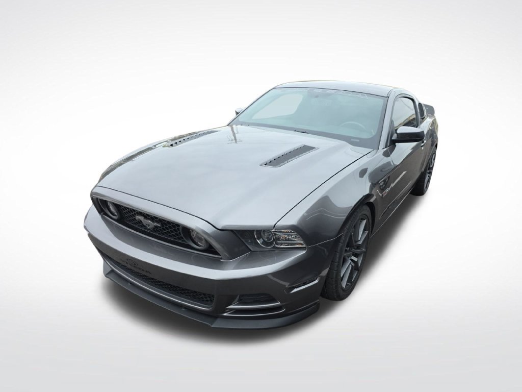 Used 2014 Ford Mustang GT Premium w/ Comfort Package RWD image 2