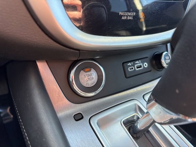 Used 2020 Nissan Murano SV AWD/4WD image 16
