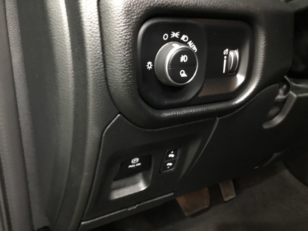Used 2022 RAM 1500 Big Horn AWD/4WD image 9