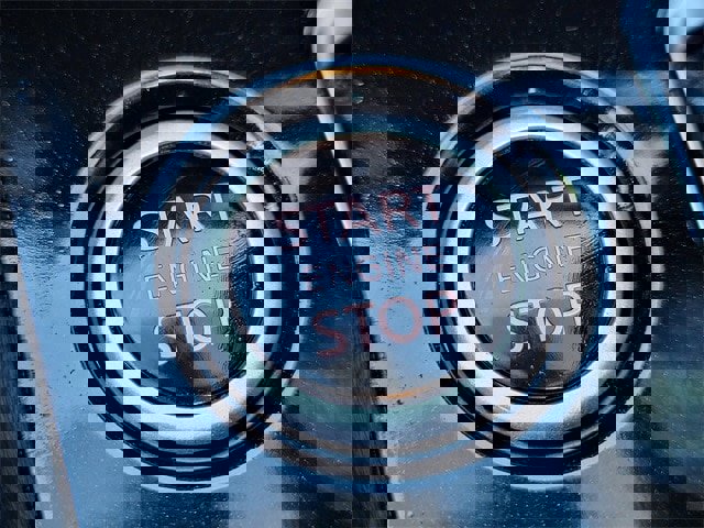 Used 2024 Nissan Kicks SR w/ SR Premium Package image 18