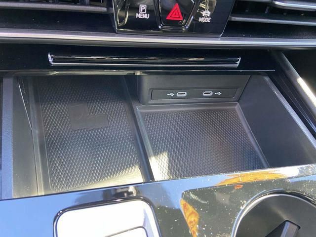 Used 2024 Volkswagen Atlas Cross Sport SEL R-Line image 34