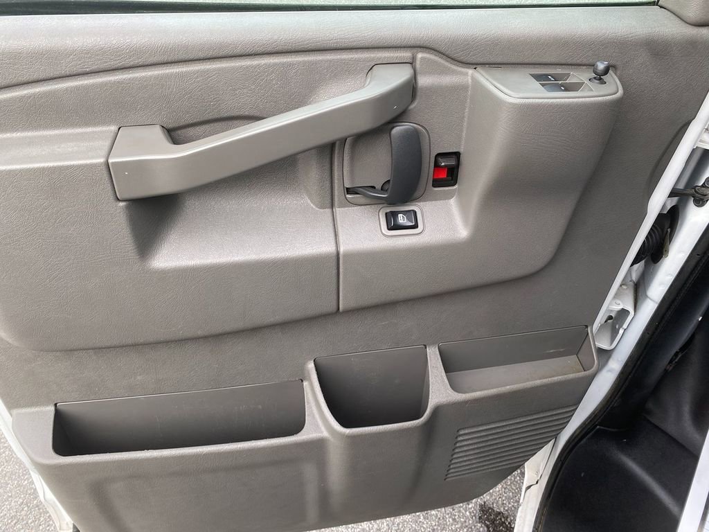 Used 2021 GMC Savana 2500 w/ Driver Convenience Package image 11