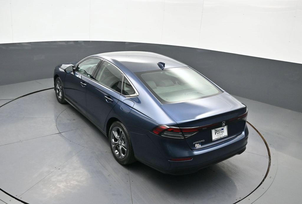 Certified 2023 Honda Accord EX image 40