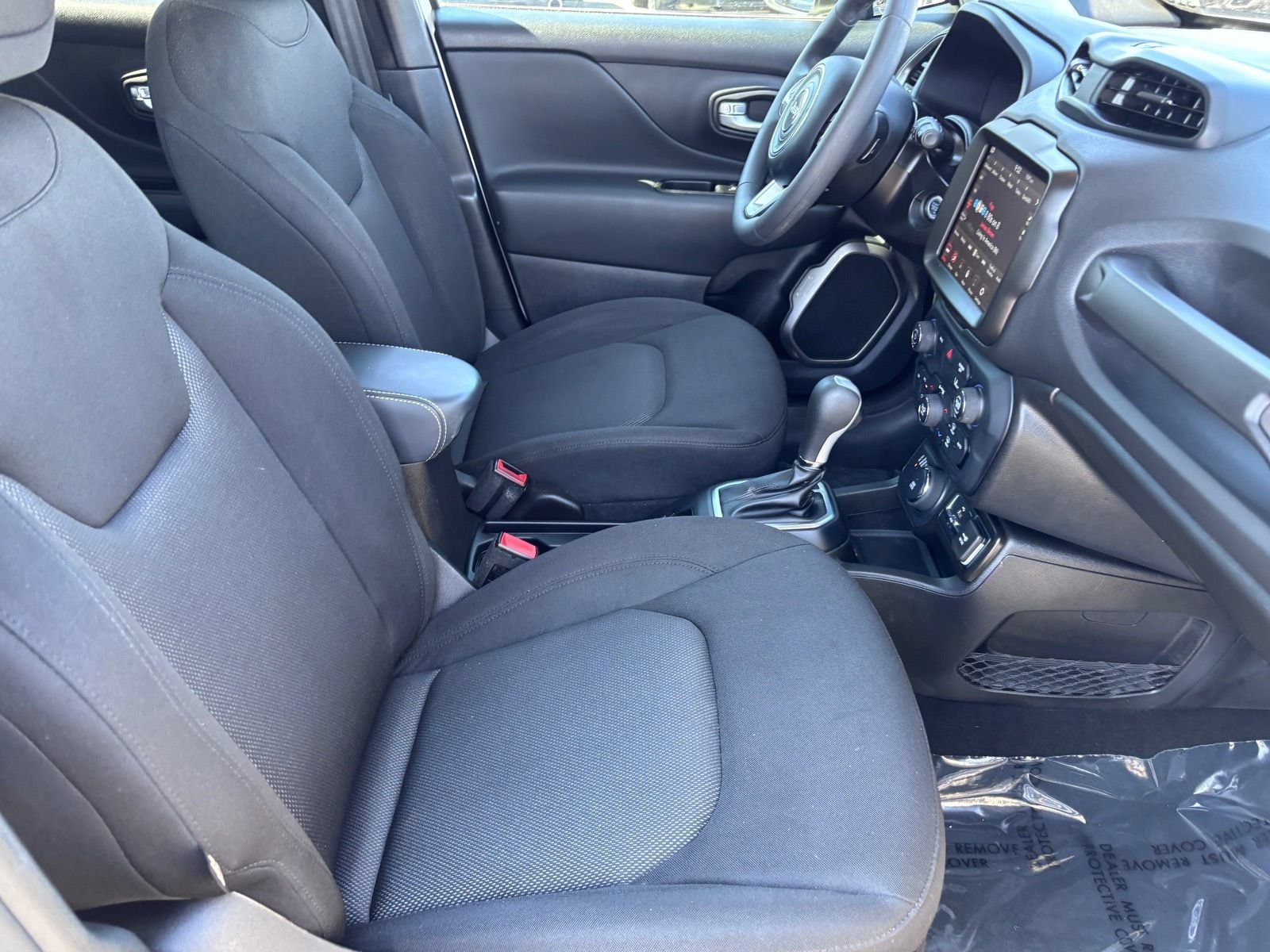 Used 2023 Jeep Renegade Latitude AWD/4WD image 13
