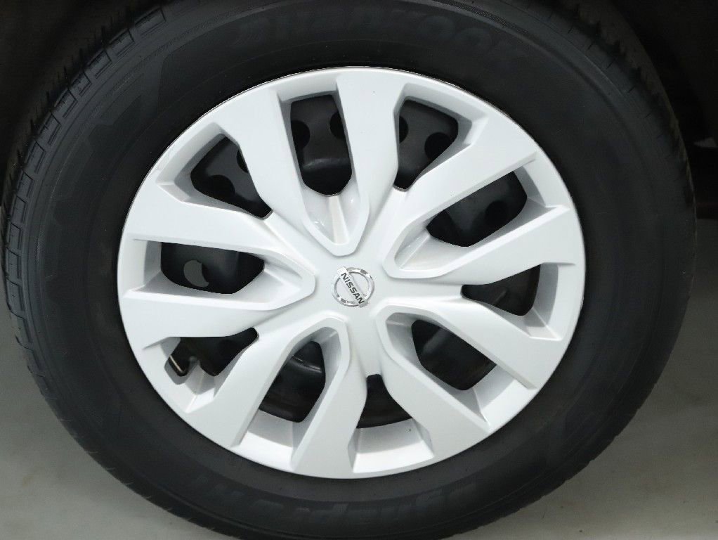 Used 2020 Nissan Rogue S AWD/4WD image 12