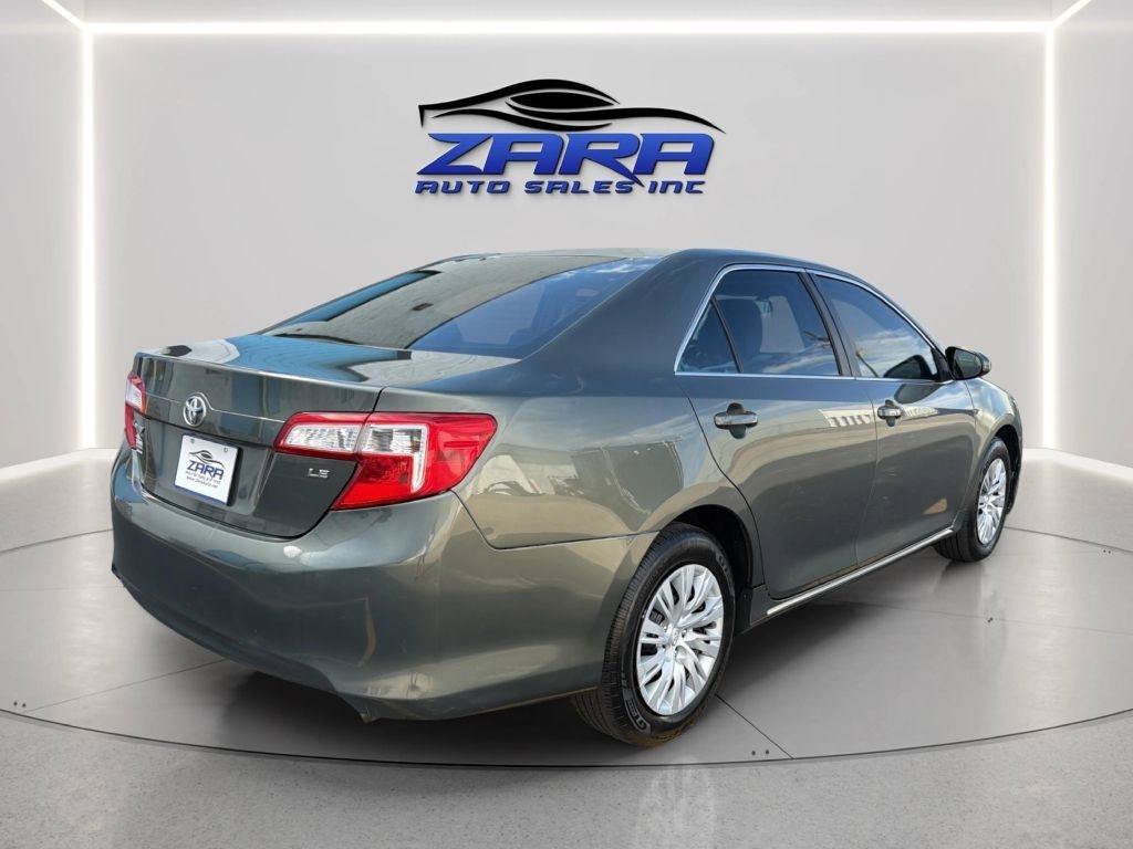 Used 2013 Toyota Camry LE FWD image 7