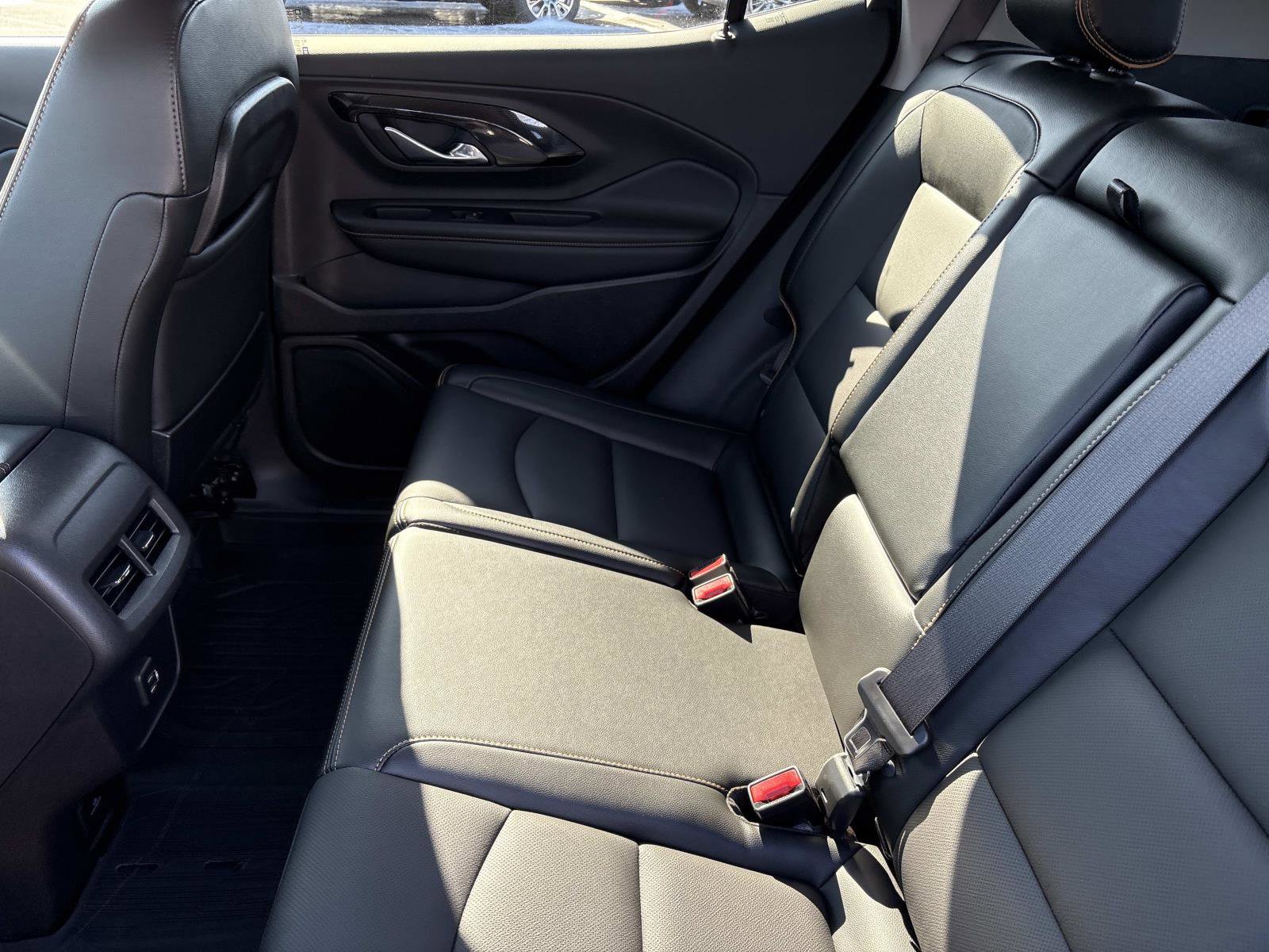 Certified 2024 GMC Terrain AT4 w/ Infotainment Package II image 29