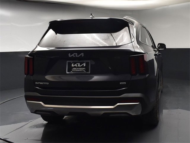 Certified 2025 Kia Sorento S w/ Panoramic Sunroof Package image 7