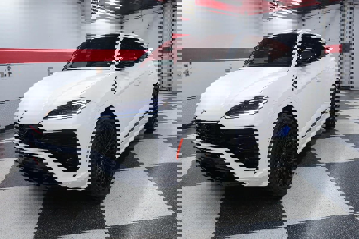 Used 2025 Lamborghini Urus SE image 5