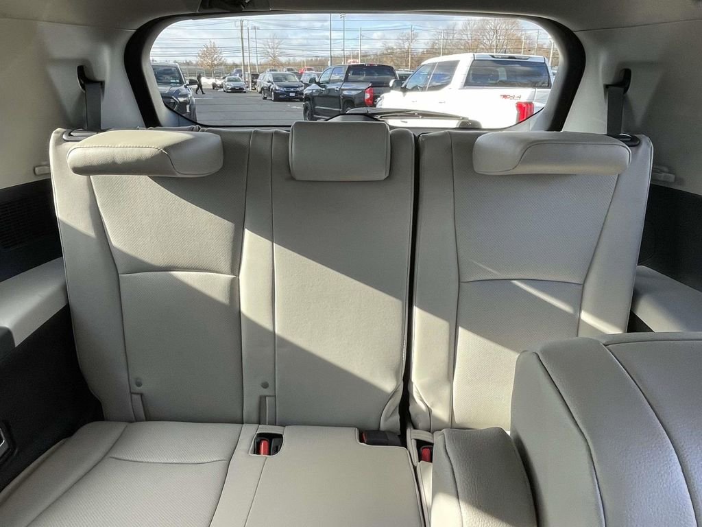 Used 2024 Toyota Grand Highlander XLE image 12