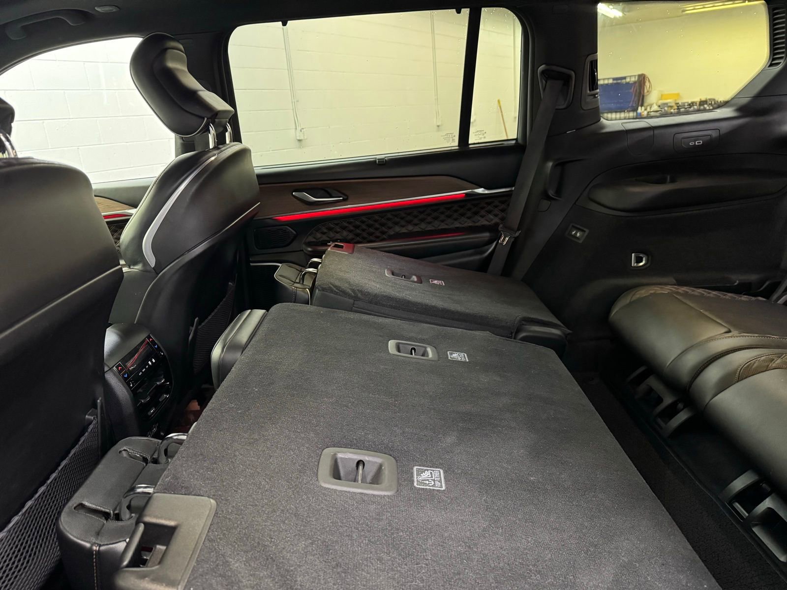 Used 2023 Jeep Grand Cherokee L Summit w/ Advanced Protech Group IV image 36