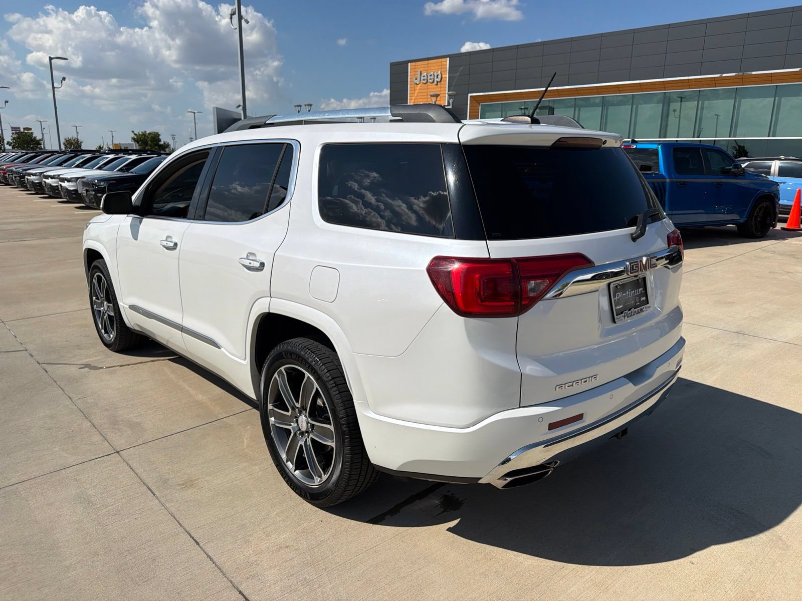 Used 2019 GMC Acadia Denali FWD image 3