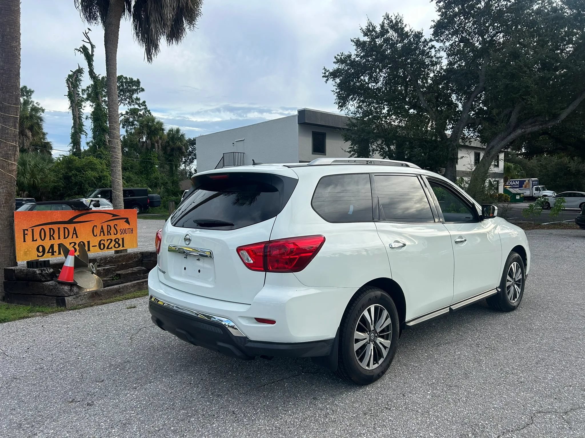 Used 2017 Nissan Pathfinder S FWD image 5