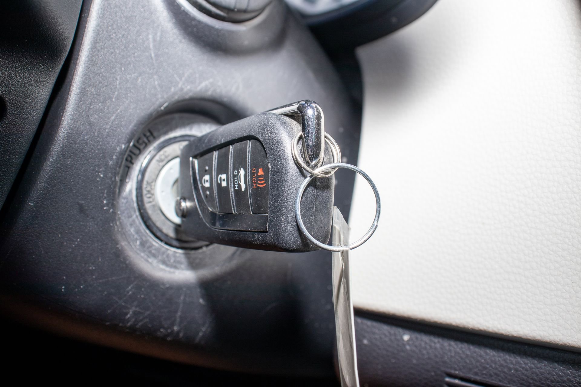 Used 2020 Toyota Corolla LE image 27