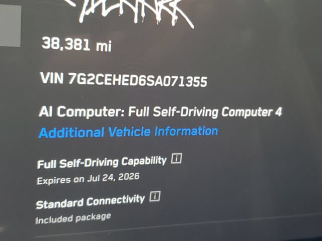 Used 2025 Tesla Cybertruck AWD Crew Cab image 22