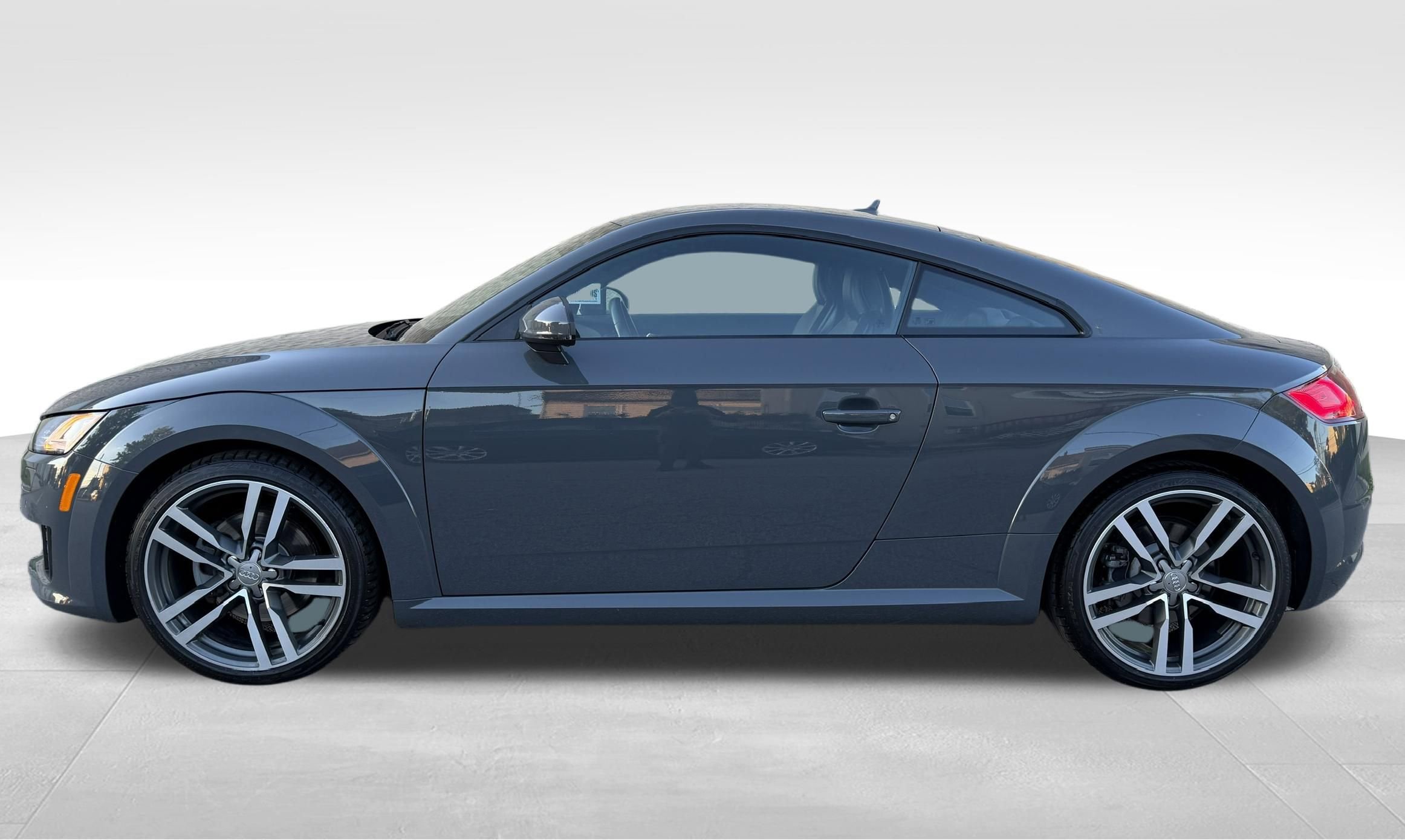 Used 2018 Audi TT 2.0T w/ Technology Package AWD/4WD image 10