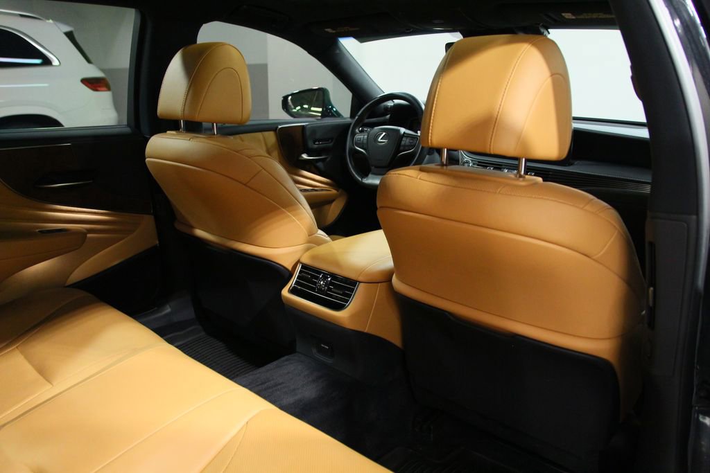 Used 2021 Lexus LS 500 AWD w/ Accessory Package (Z1) image 23