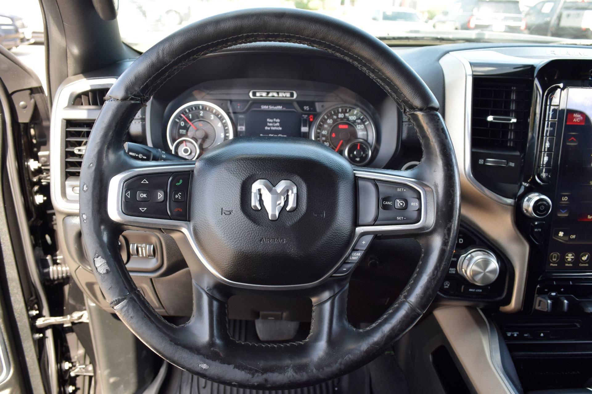 Used 2019 RAM 1500 Laramie AWD/4WD image 6