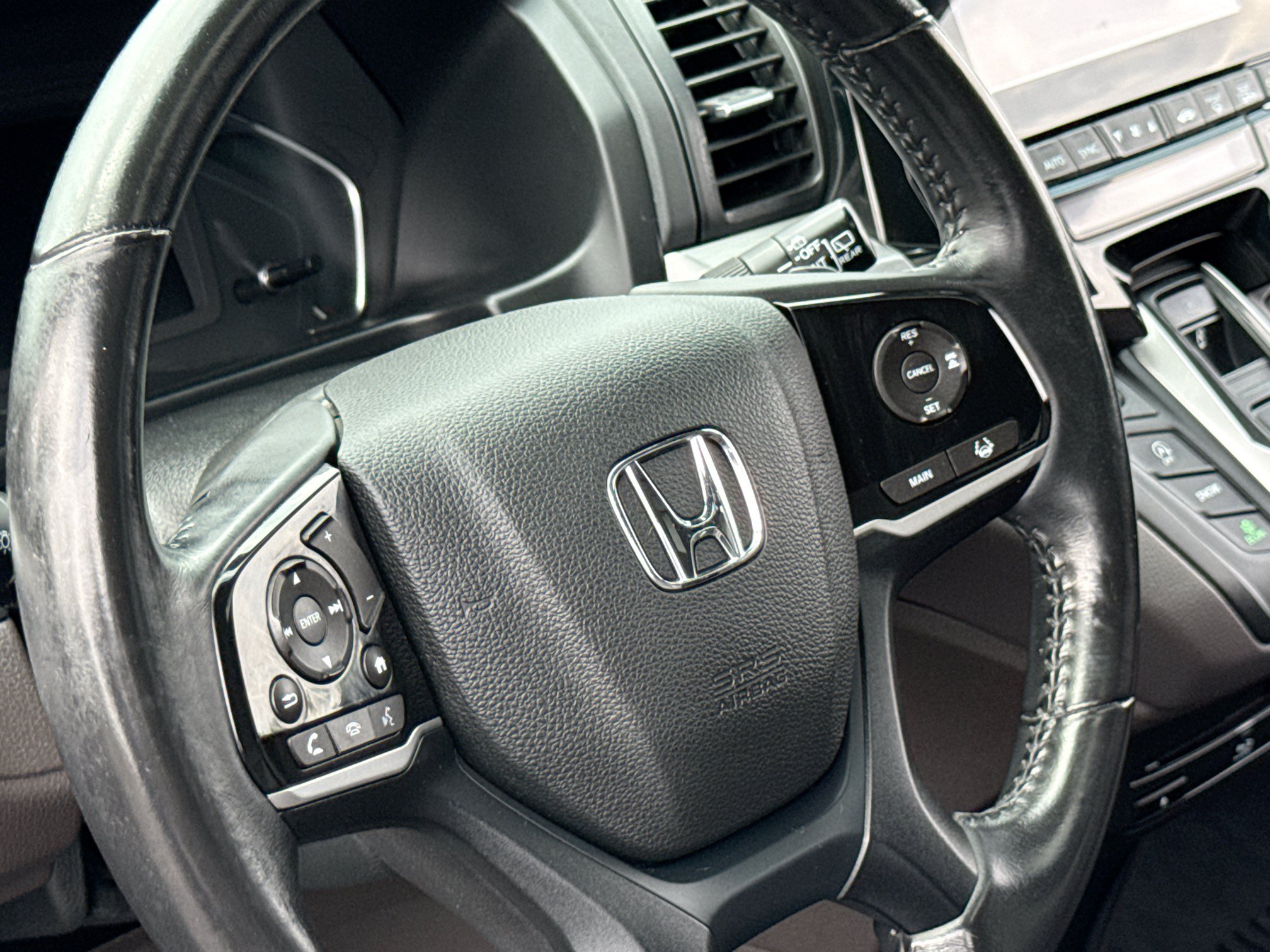 Used 2018 Honda Odyssey Touring image 12