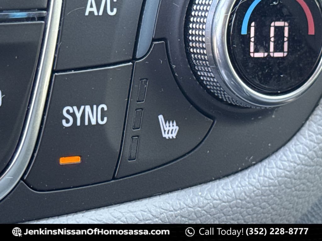 Used 2018 Chevrolet Equinox Premier FWD image 39