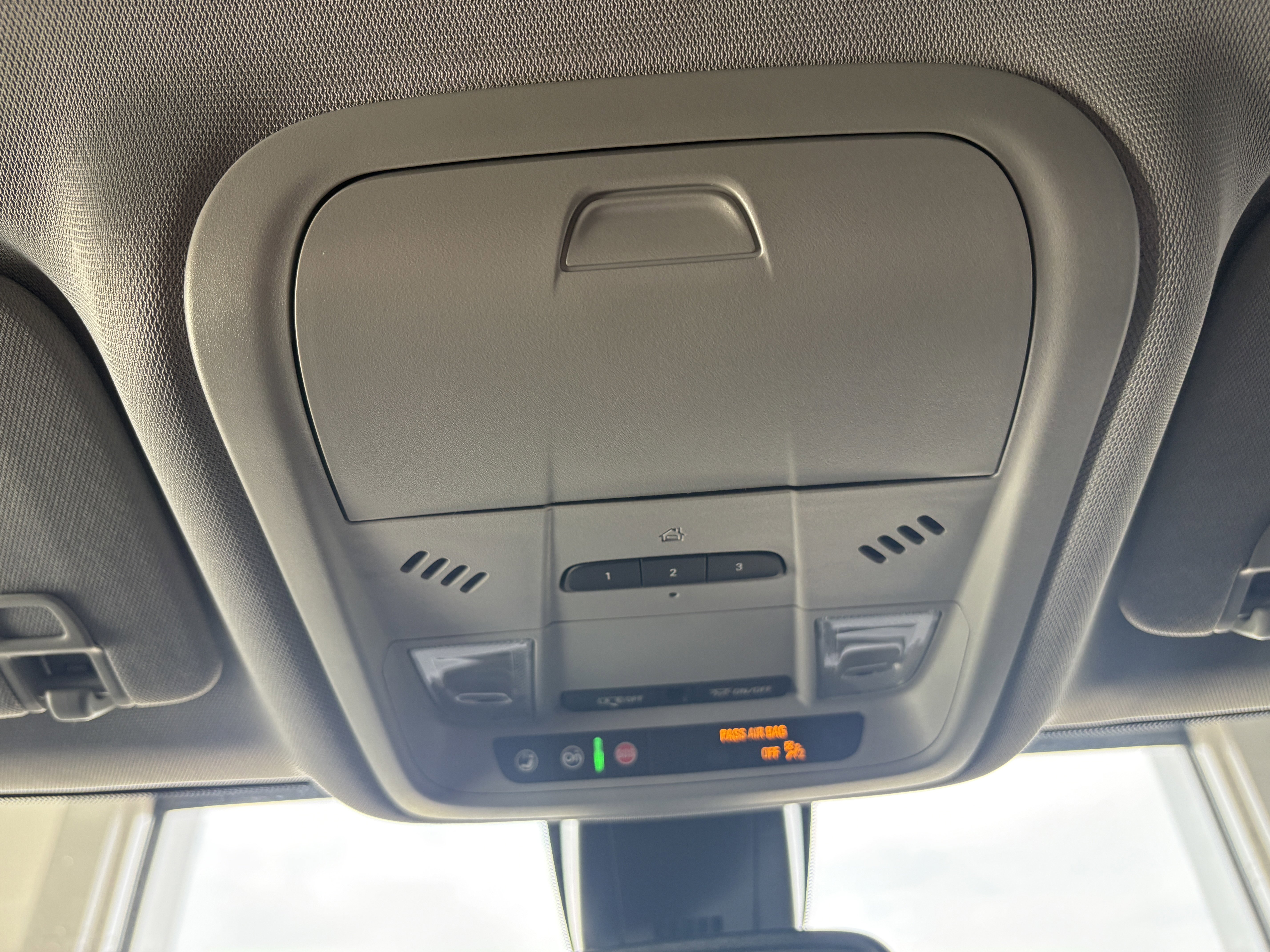 Used 2025 Chevrolet Blazer LT w/ Convenience Package FWD image 19