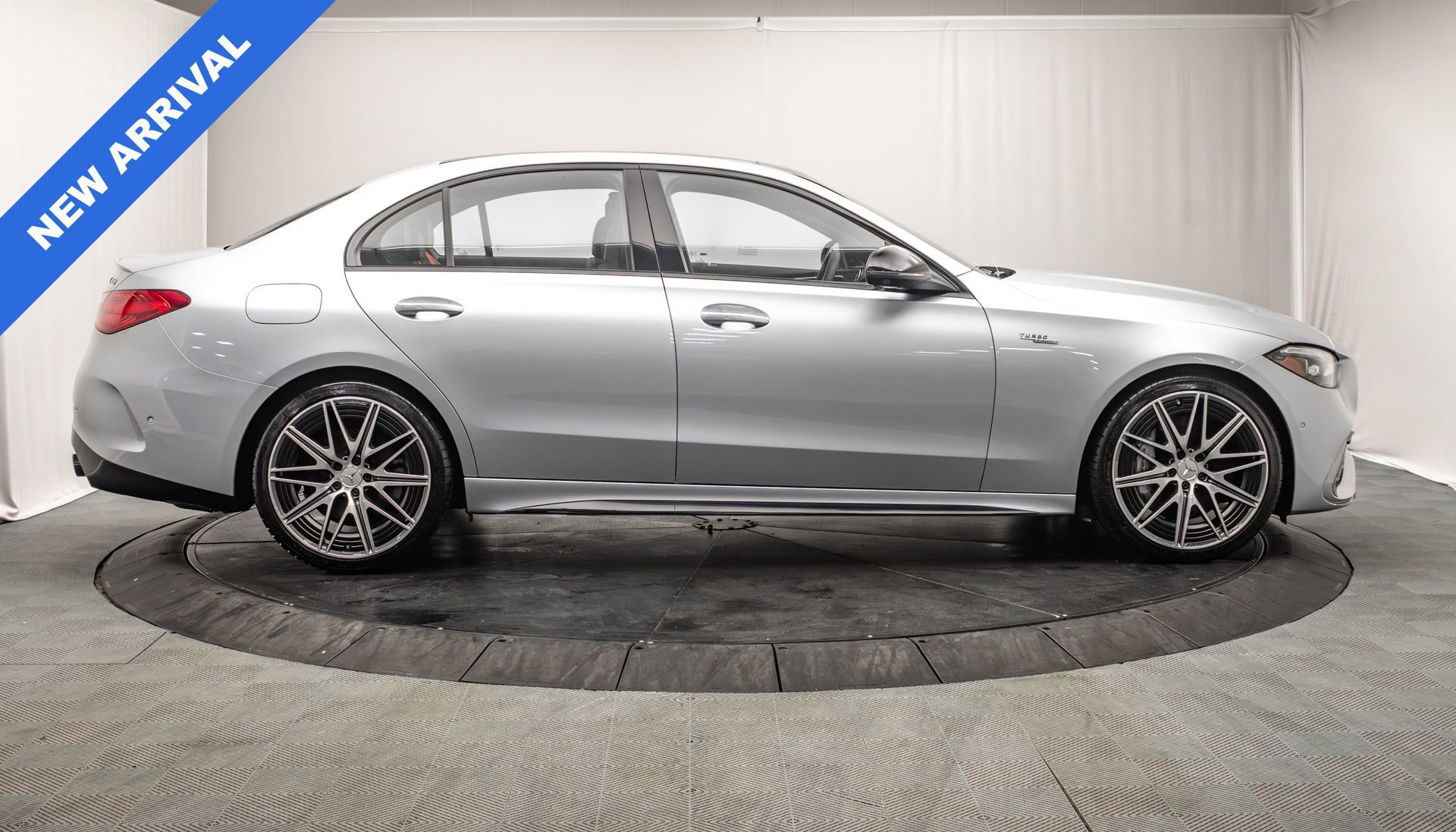 Used 2024 Mercedes-Benz C 43 AMG 4MATIC Sedan image 3