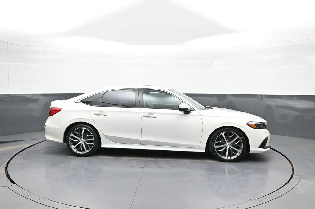 Used 2022 Honda Civic Touring image 5